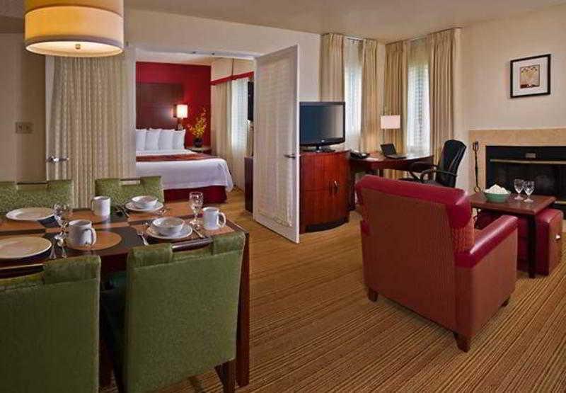 Residence Inn Philadelphia Willow Grove Horsham Bagian luar foto